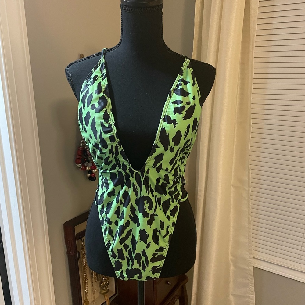 One piece swimsuit